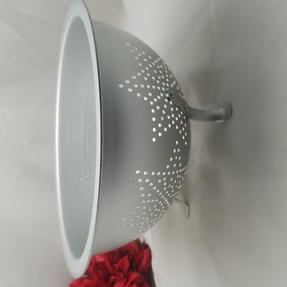 Vintage Seven Star Aluminum Colander - Picture 12 of 12